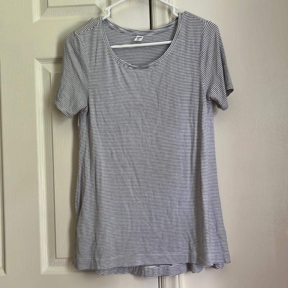 STRIPPED OLD NAVY TEE